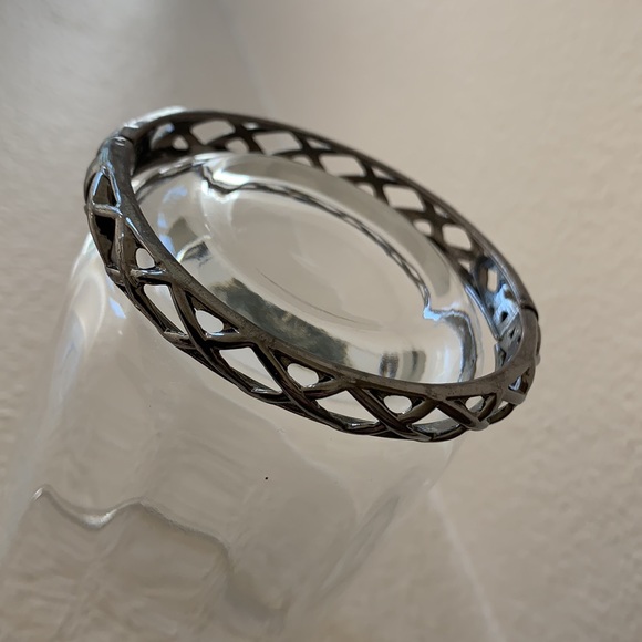Shiny Gunmetal Nordstrom Bracelet - Picture 5 of 12